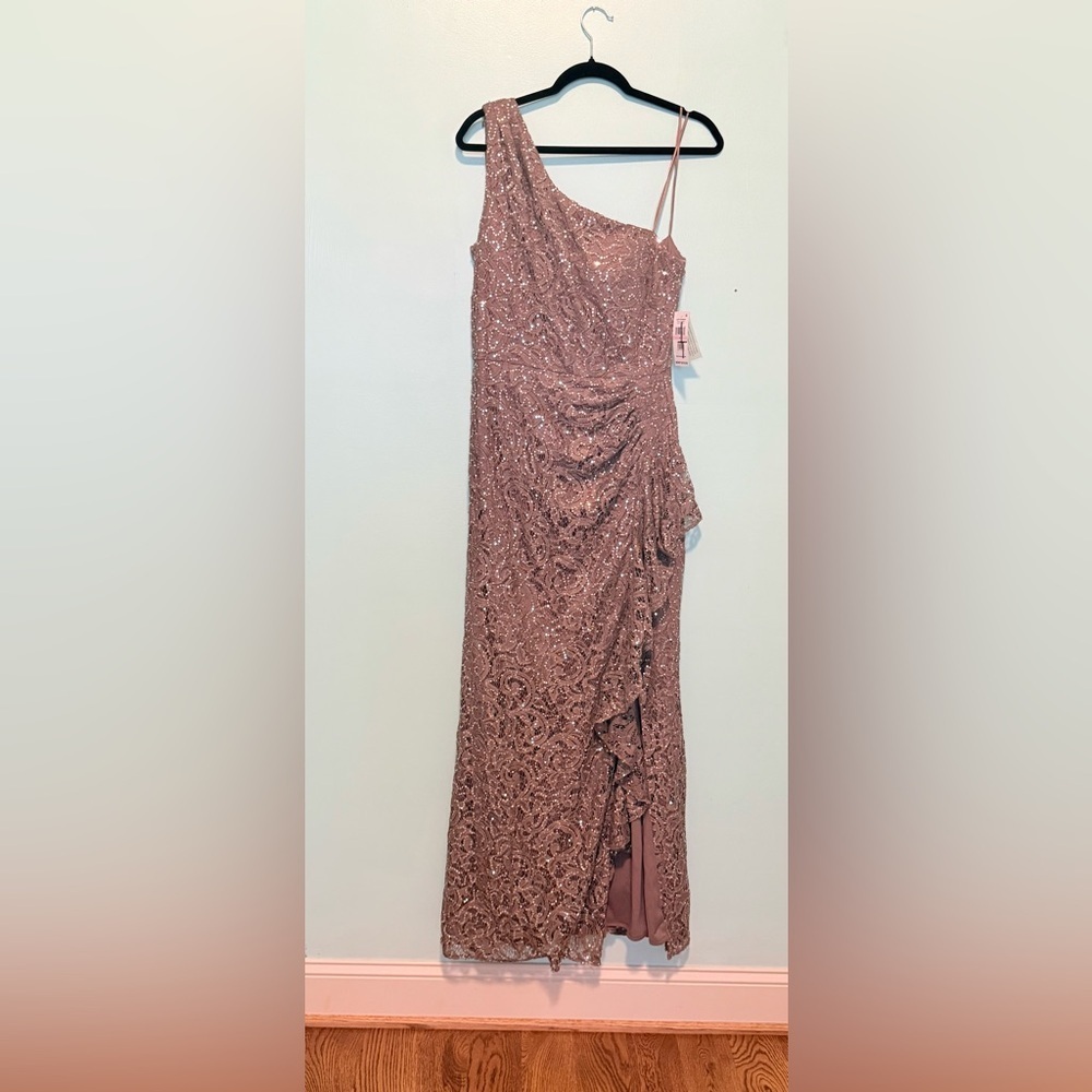 Alex Evenings One Shoulder sequin Lace A line gown in mocha - Picture 3 of 10